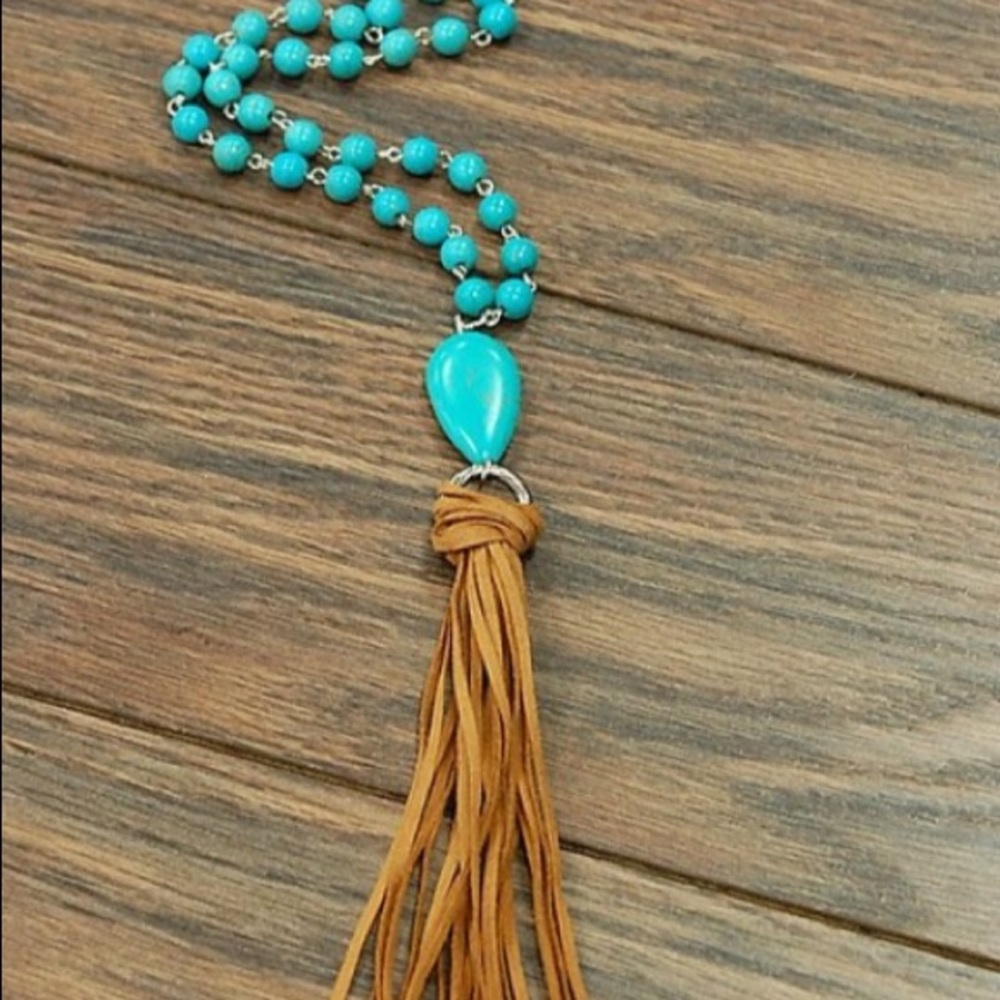 Turquoise beaded necklace